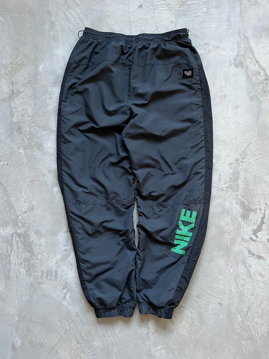 Nike vintage trackpants - L