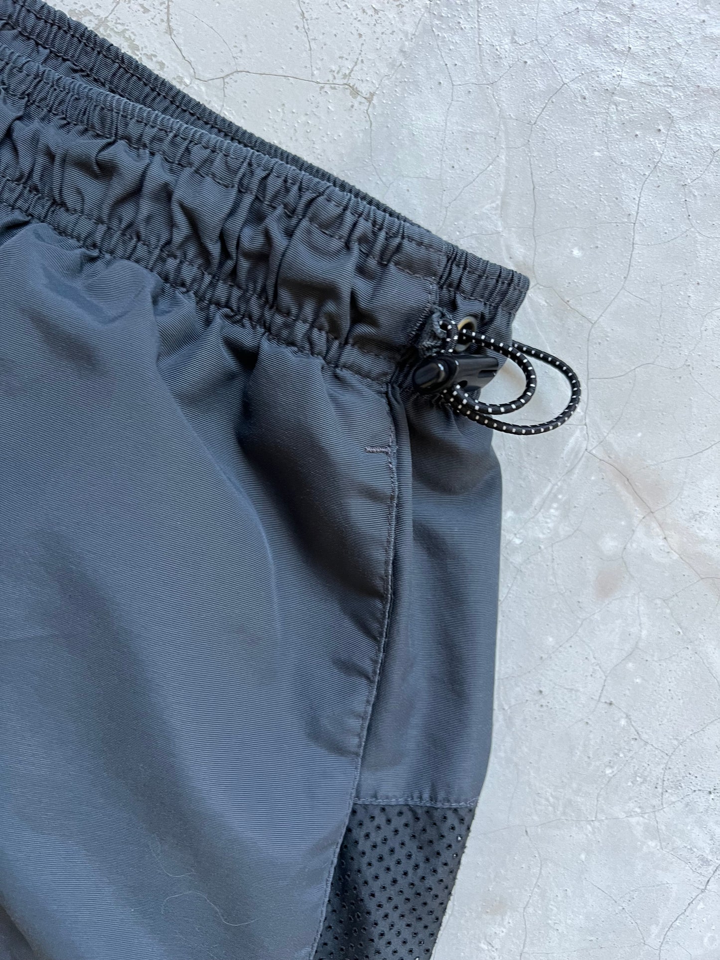 Nike vintage trackpants - L