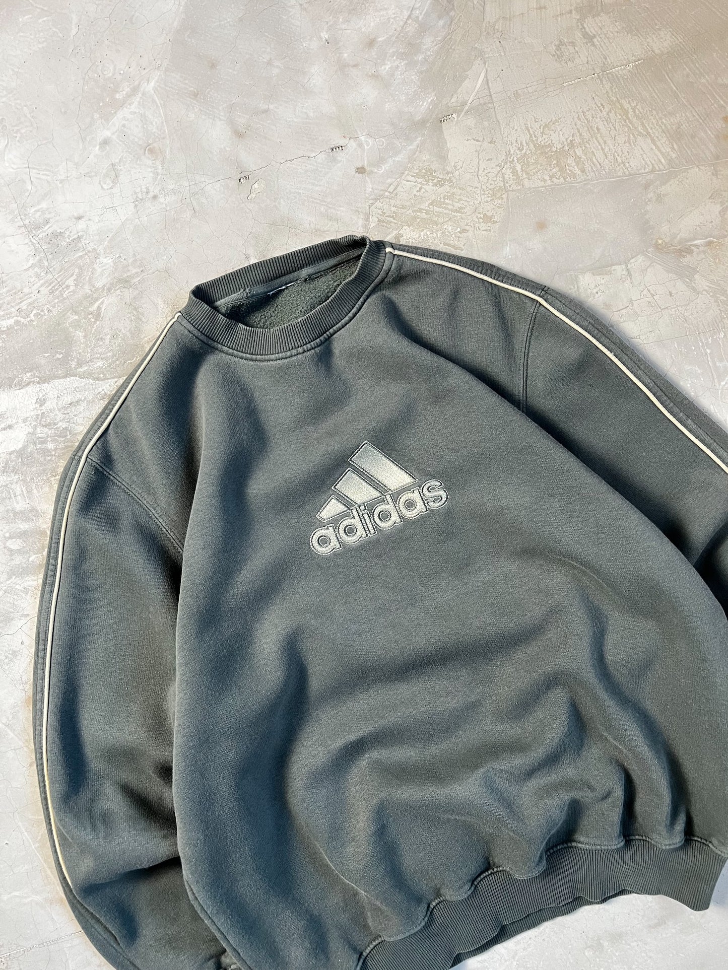 Adidas vintage sweatshirt - M